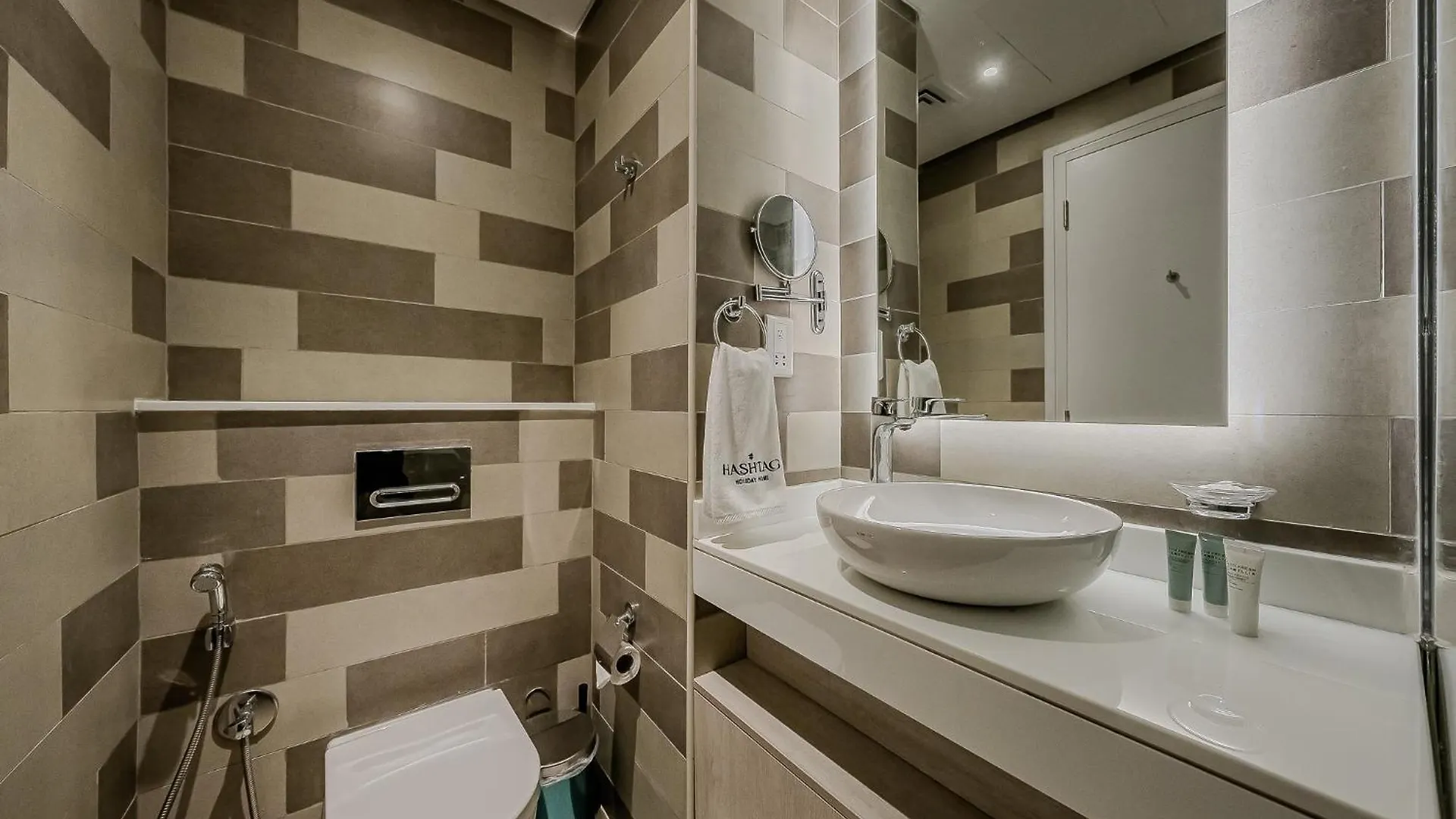 Exquisite Studio Apartment In Palm Jumeirah Dubai
