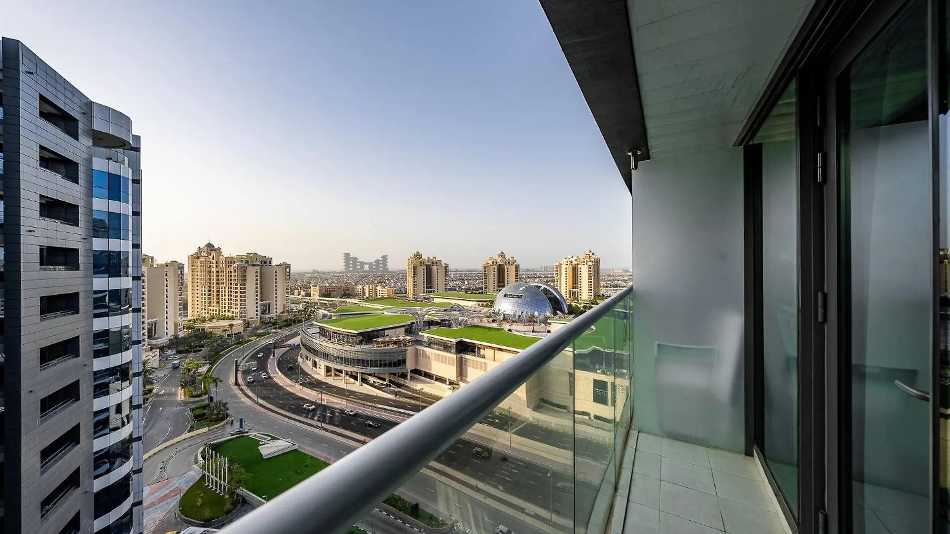 Exquisite Studio Apartment In Palm Jumeirah Dubai