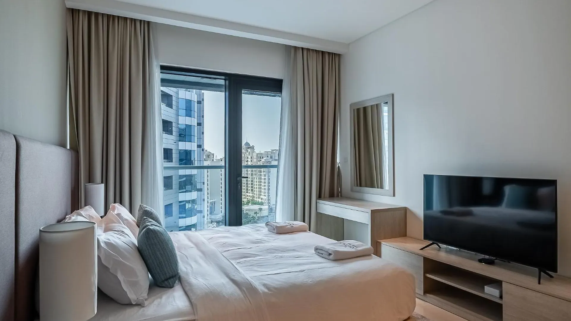 Exquisite Studio Apartment In Palm Jumeirah Dubai